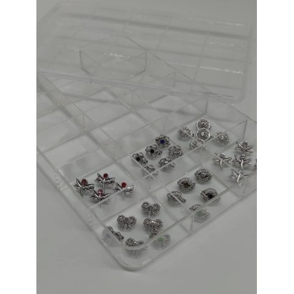 18 Grid Storage Box